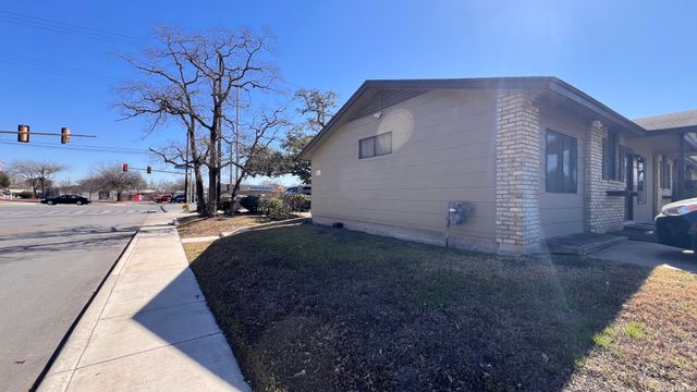 7137 W Military, San Antonio, TX 78227