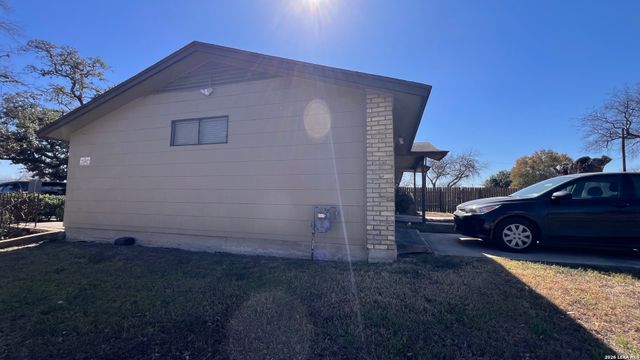 7137 W Military, San Antonio, TX 78227
