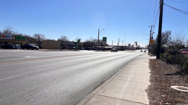 7137 W Military, San Antonio, TX 78227