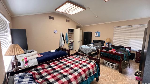 7137 W Military, San Antonio, TX 78227