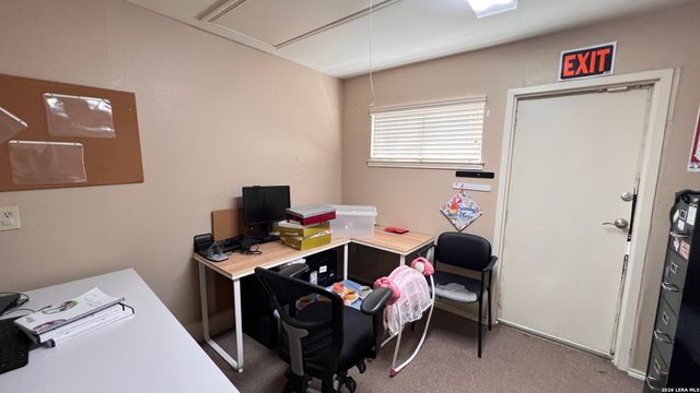 7137 W Military, San Antonio, TX 78227