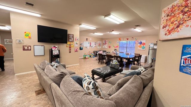 7137 W Military, San Antonio, TX 78227