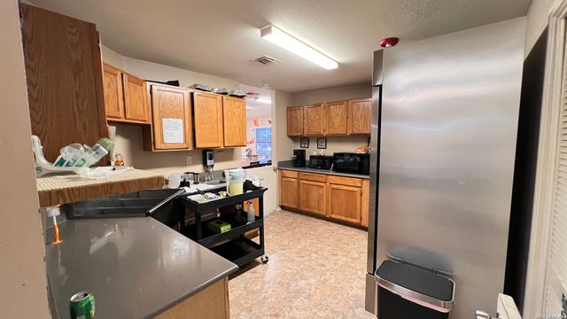 7137 W Military, San Antonio, TX 78227