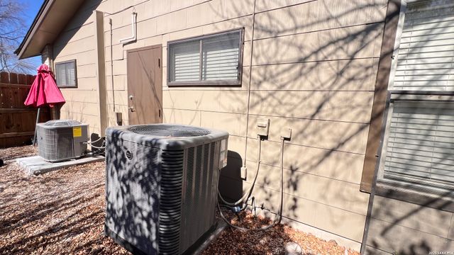 7137 W Military, San Antonio, TX 78227