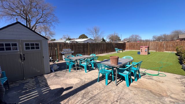 7137 W Military, San Antonio, TX 78227