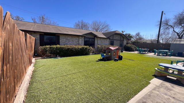 7137 W Military, San Antonio, TX 78227