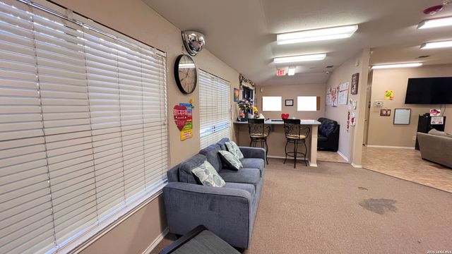 7137 W Military, San Antonio, TX 78227