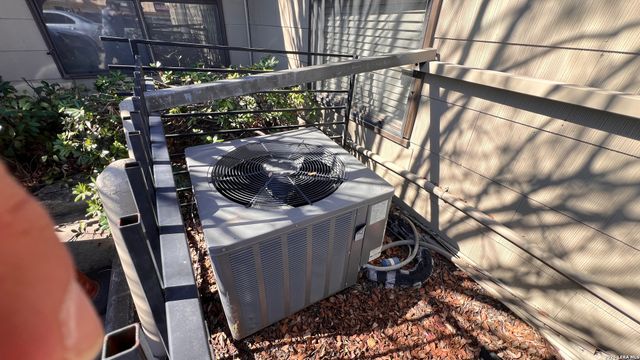 7137 W Military, San Antonio, TX 78227