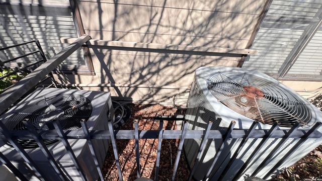 7137 W Military, San Antonio, TX 78227