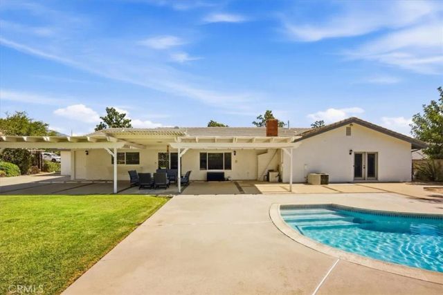 1931 N Redding Way, Upland, CA 91784