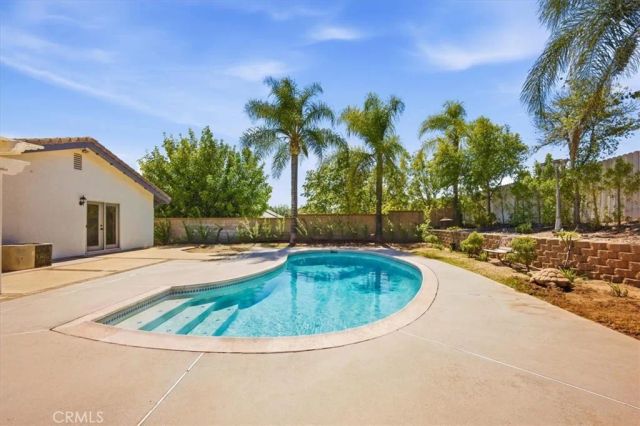 1931 N Redding Way, Upland, CA 91784