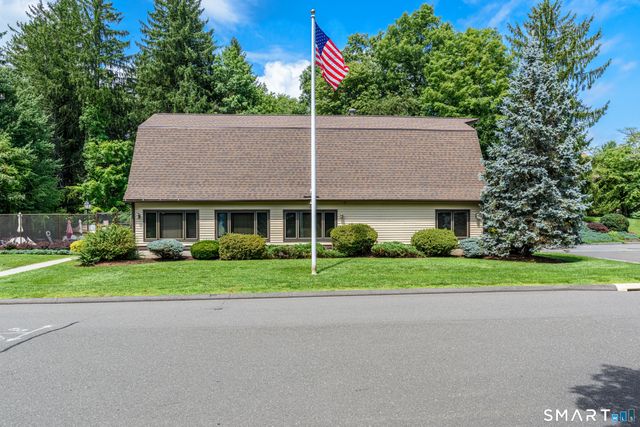 10 Stillmeadow Circle 10, Monroe, CT 06468