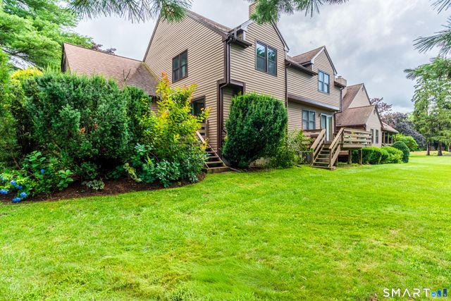 10 Stillmeadow Circle 10, Monroe, CT 06468
