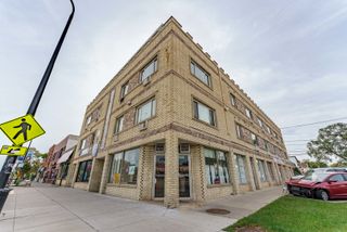 5655 W Fullerton Avenue, Chicago, IL 60639