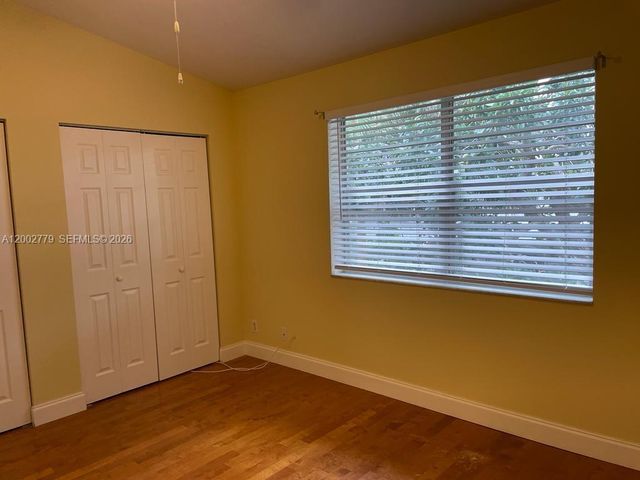 81 SW 3rd St 81, Pompano Beach, FL 33060