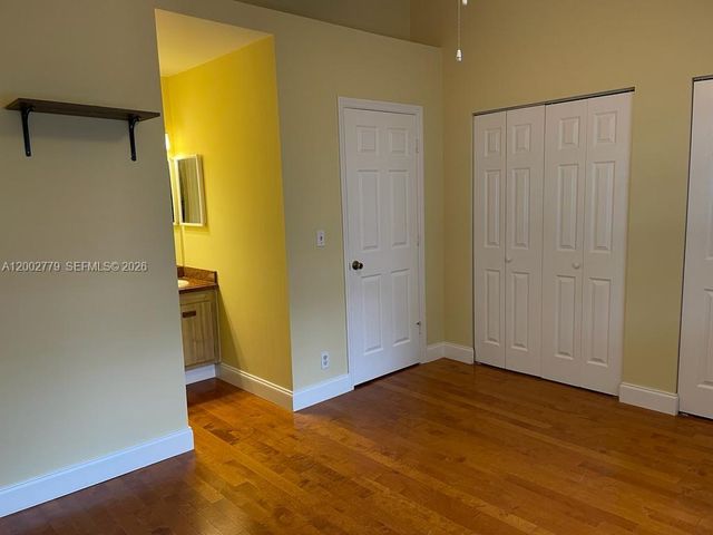 81 SW 3rd St 81, Pompano Beach, FL 33060