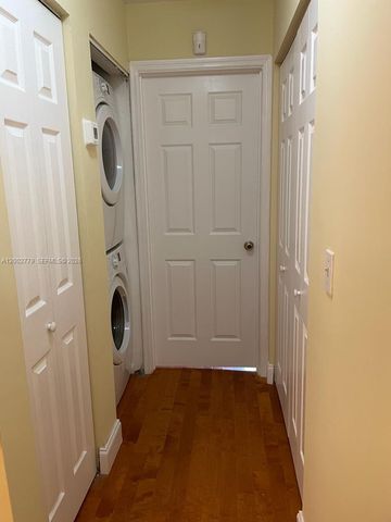 81 SW 3rd St 81, Pompano Beach, FL 33060