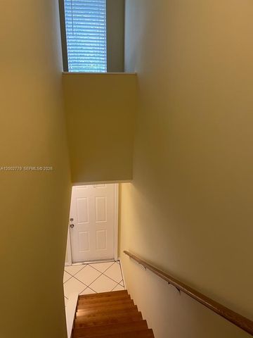 81 SW 3rd St 81, Pompano Beach, FL 33060