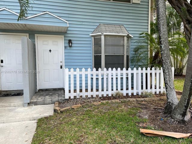 81 SW 3rd St 81, Pompano Beach, FL 33060