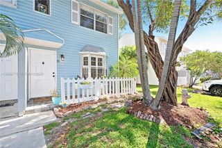 81 SW 3rd St 81, Pompano Beach, FL 33060