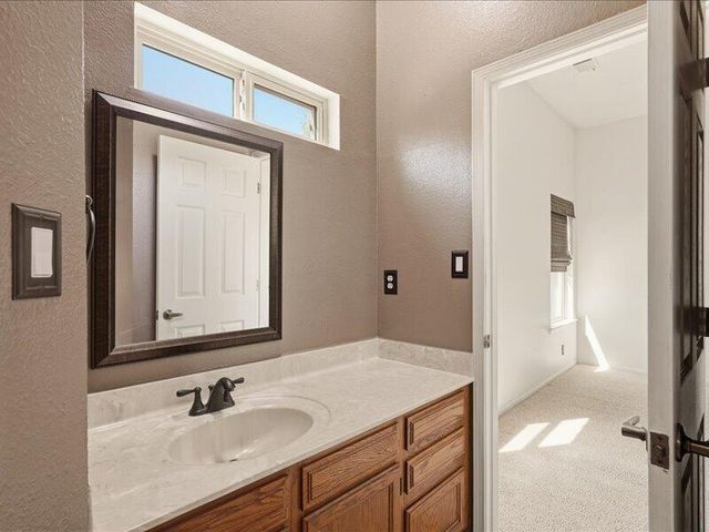 5400 Luttrell Court NE, Albuquerque, NM 87111