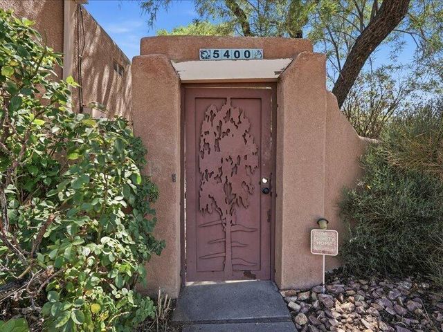 5400 Luttrell Court NE, Albuquerque, NM 87111