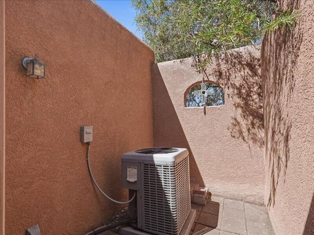 5400 Luttrell Court NE, Albuquerque, NM 87111