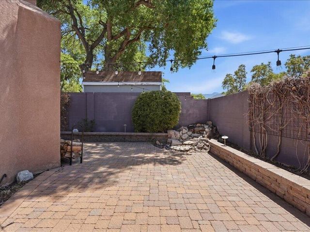 5400 Luttrell Court NE, Albuquerque, NM 87111