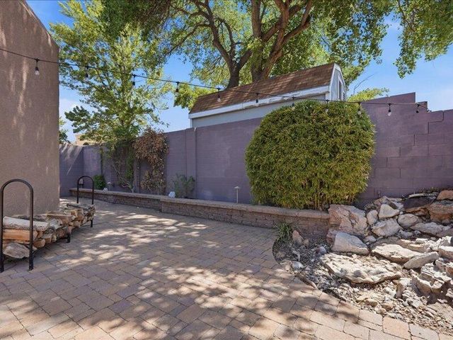 5400 Luttrell Court NE, Albuquerque, NM 87111