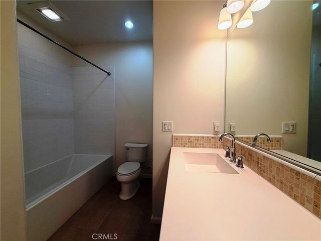 209 Rodeo, Irvine, CA 92602