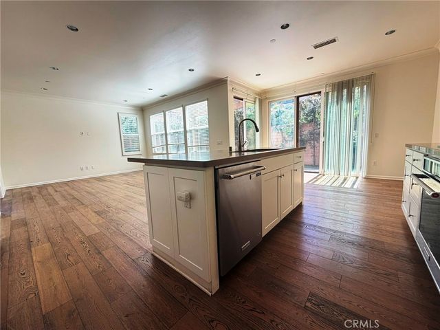 209 Rodeo, Irvine, CA 92602