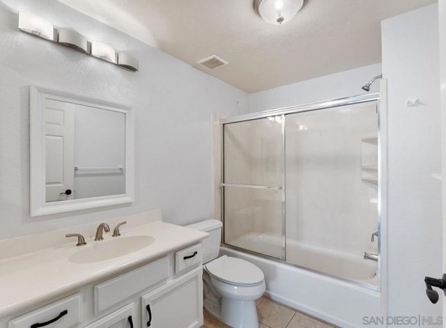 7647 Mission Gorge Rd Unit 3 3, San Diego, CA 92120