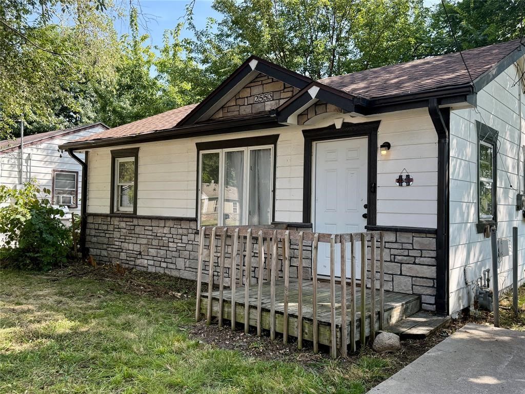 2553 Maury Street, Des Moines, IA 50317