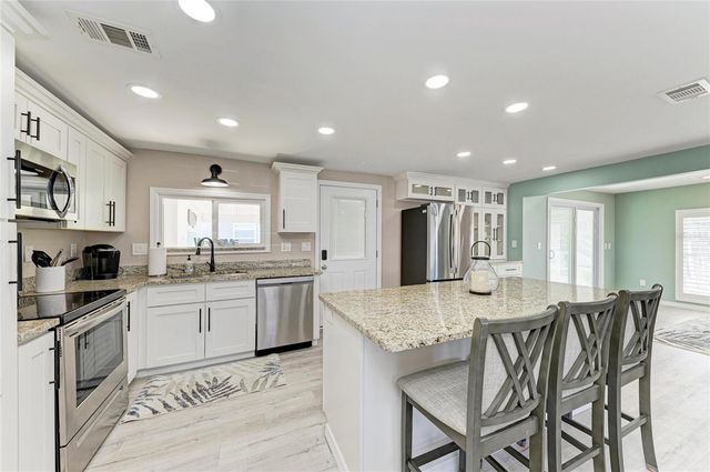8 S BUENA VISTA AVENUE, Englewood, FL 34223