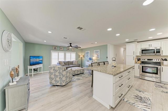 8 S BUENA VISTA AVENUE, Englewood, FL 34223