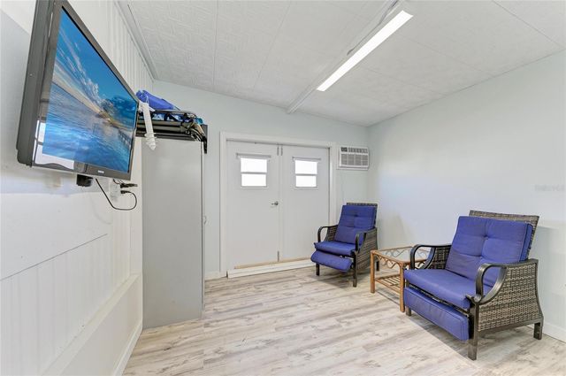 8 S BUENA VISTA AVENUE, Englewood, FL 34223