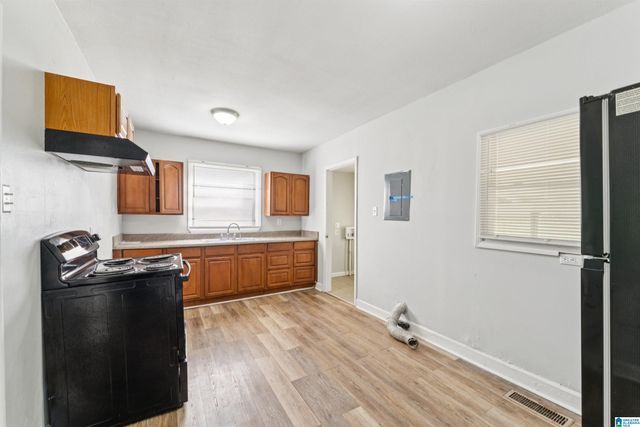 1529 30TH STREET, Birmingham, AL 35218