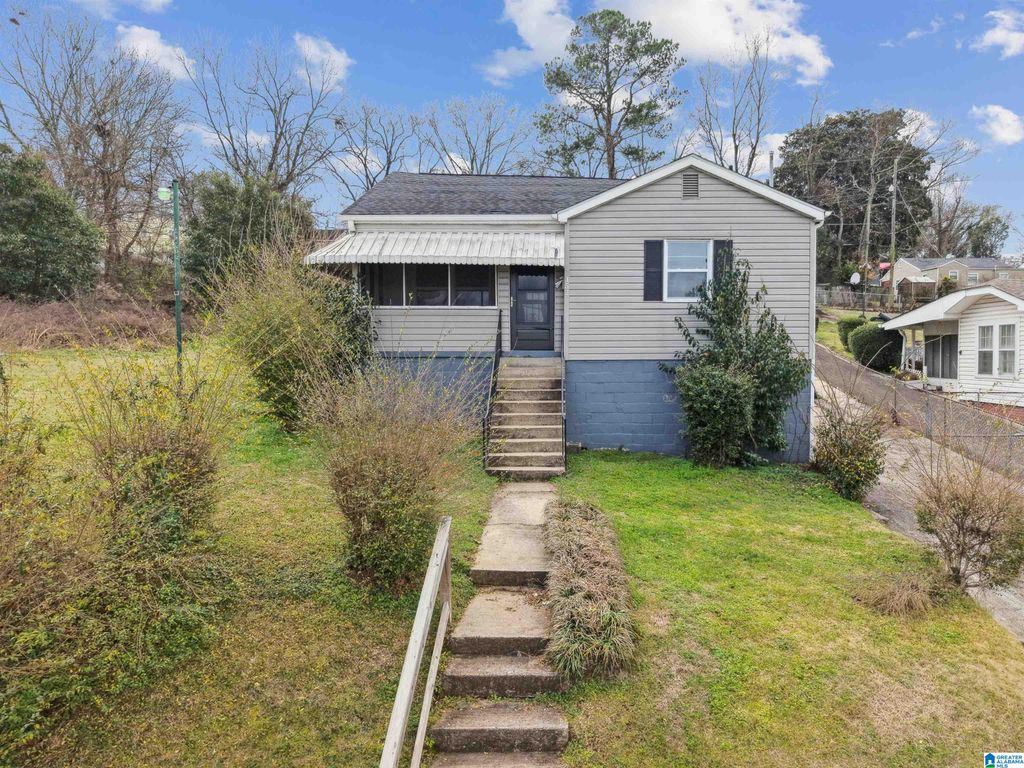 1529 30TH STREET, Birmingham, AL 35218