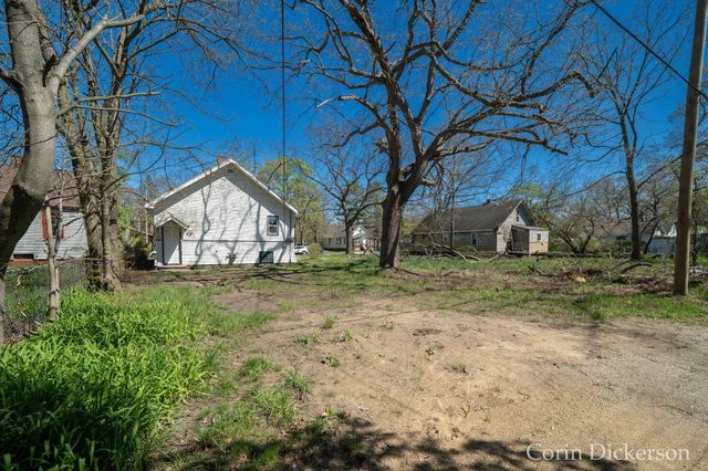 2017 7th Street, Muskegon Heights City, MI 49444