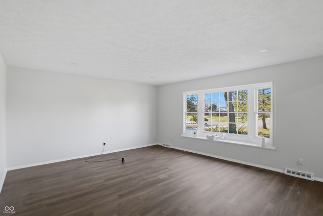 5441 N Kenmore Road, Indianapolis, IN 46226