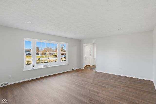 5441 N Kenmore Road, Indianapolis, IN 46226