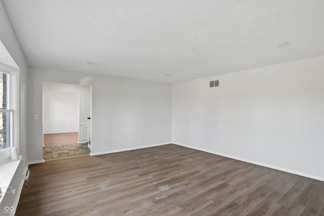 5441 N Kenmore Road, Indianapolis, IN 46226