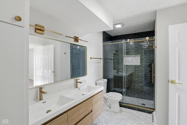 5441 N Kenmore Road, Indianapolis, IN 46226