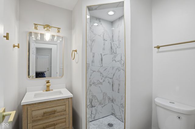 5441 N Kenmore Road, Indianapolis, IN 46226