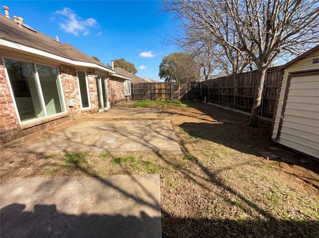8321 Cloverglen Lane, Fort Worth, TX 76123