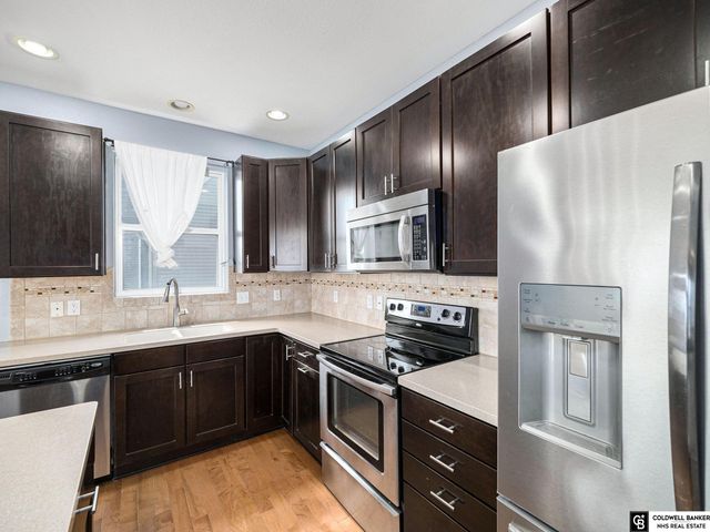 10623 S 110th Avenue, Papillion, NE 68046