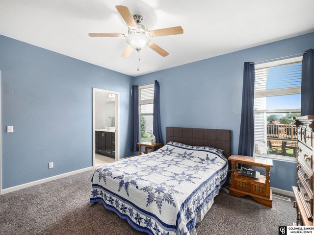 10623 S 110th Avenue, Papillion, NE 68046