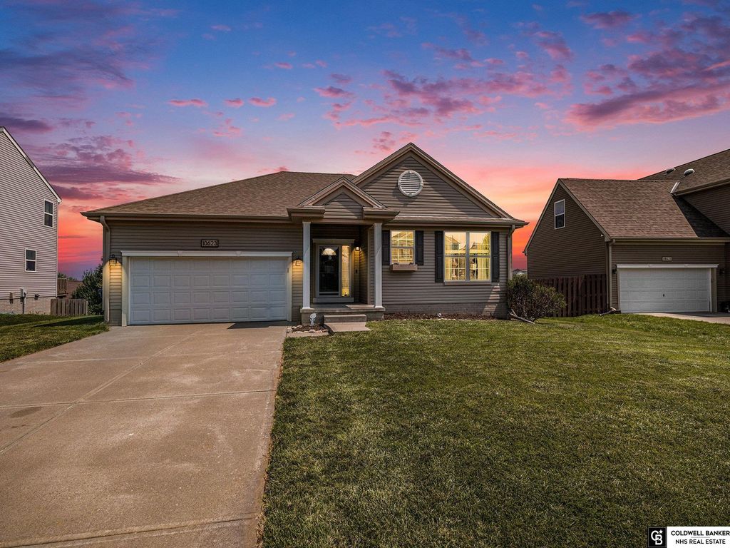 10623 S 110th Avenue, Papillion, NE 68046