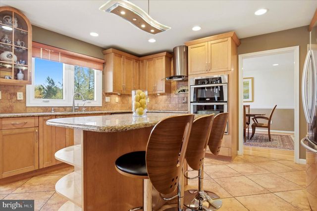 41 CAMEO DR, Richboro, PA 18954