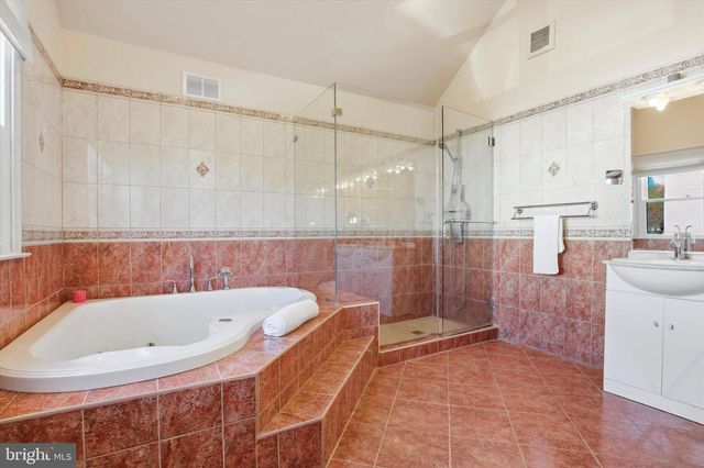 41 CAMEO DR, Richboro, PA 18954